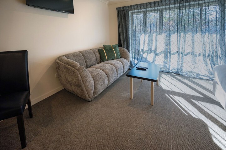 Room 64 of 120