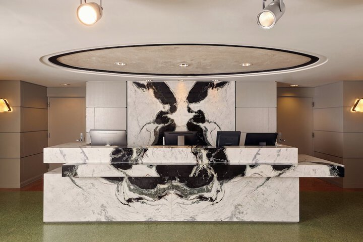 Concierge desk