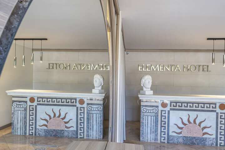 Hotel Interior 4 of 150