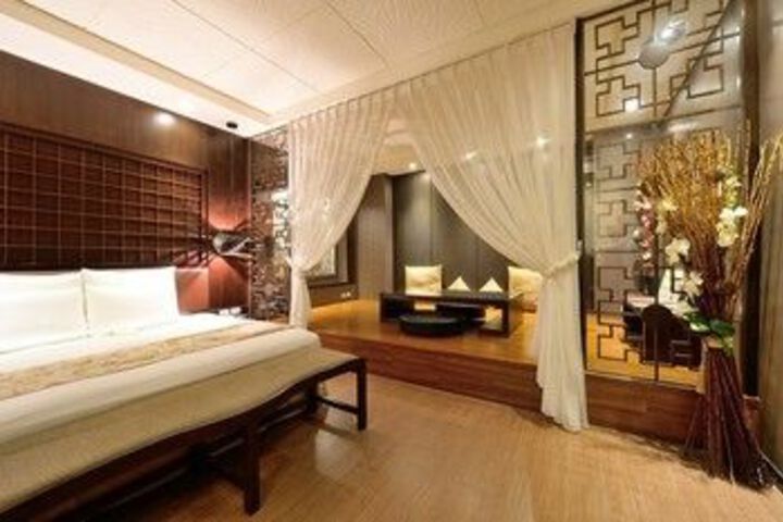 Room 76 of 118