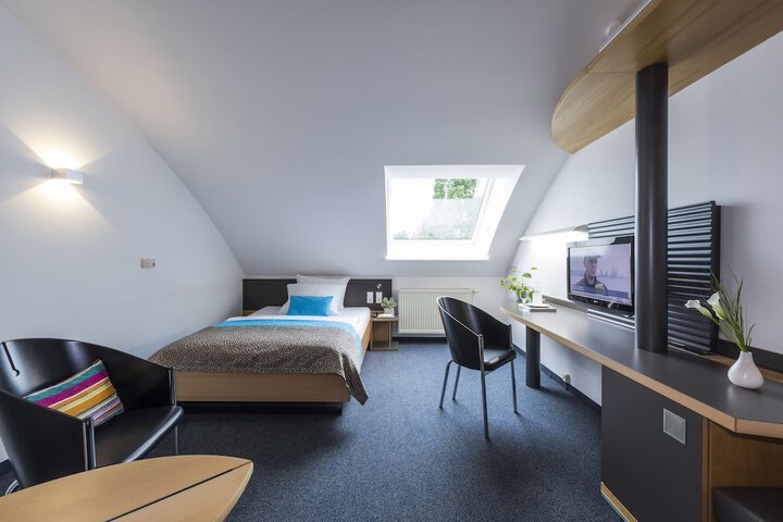 Room 15 of 44