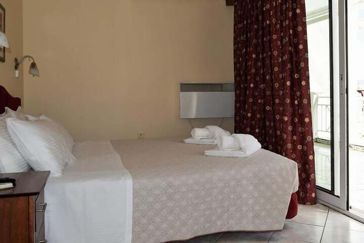 Room 16 of 52