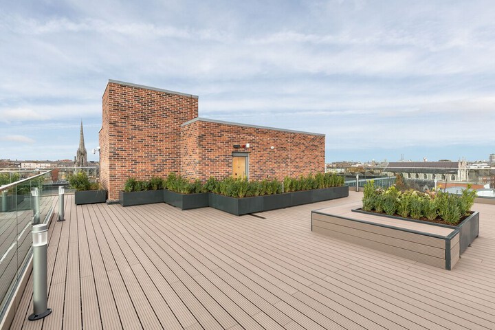 Terrace/Patio 13 of 14