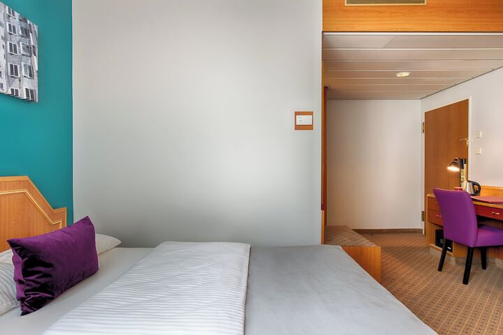 Room 21 of 57