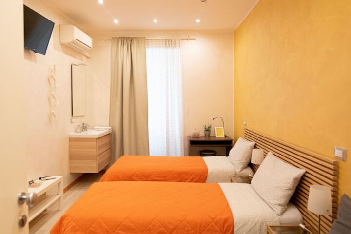 Room 20 of 37