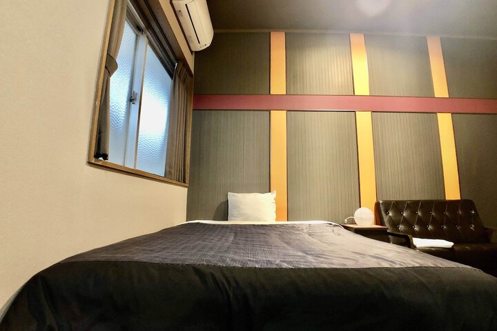 Room 19 of 79