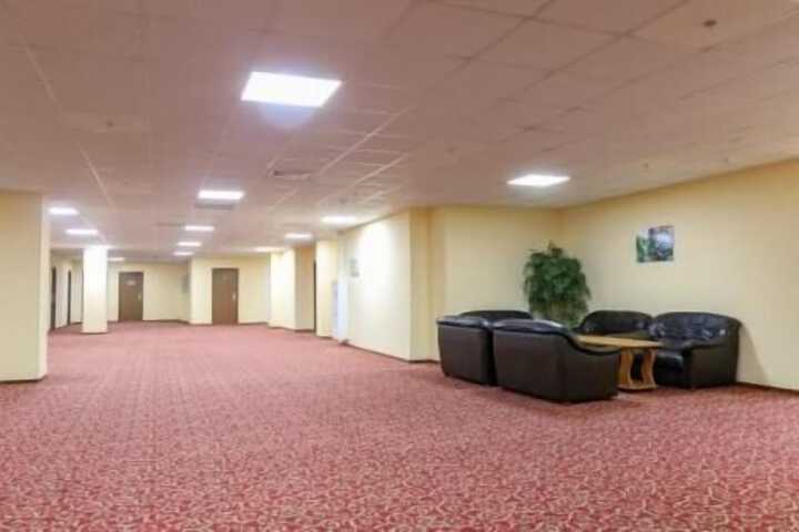 Ballroom/Hall 36 of 41