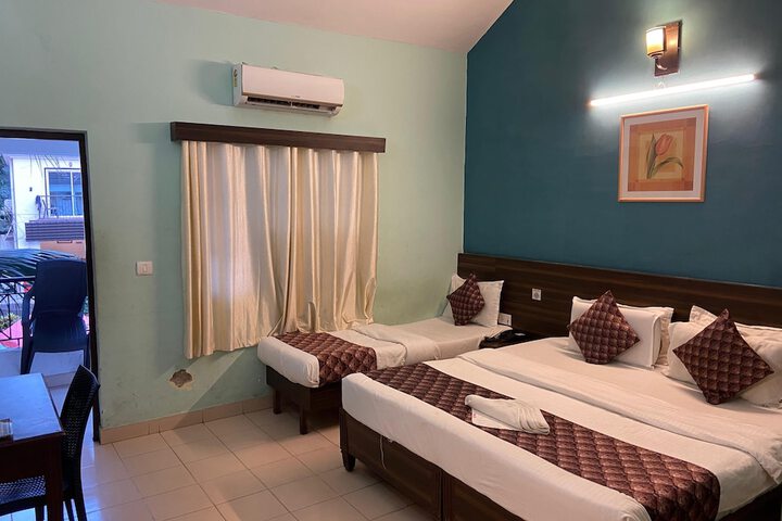 Room 4 of 7