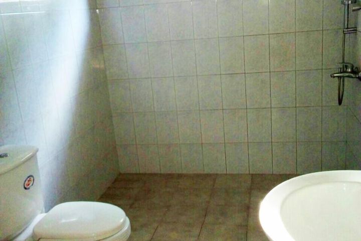 Room 10 of 20