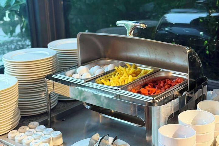 Dining 76 of 91