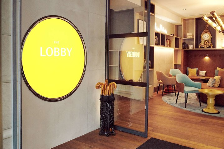 Entrance & Lobby
