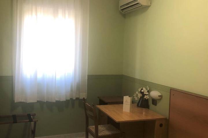 Room 3 of 29