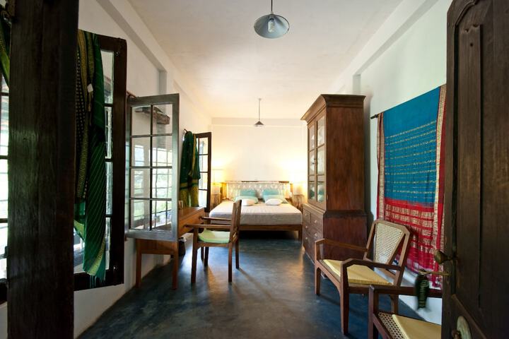 Room 47 of 101