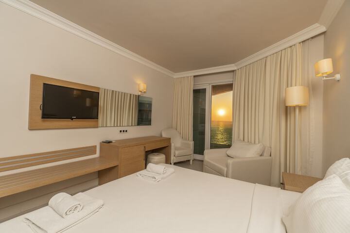 Room 6 of 95