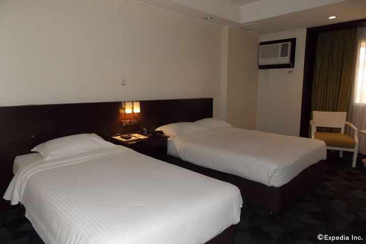 Room 13 of 67
