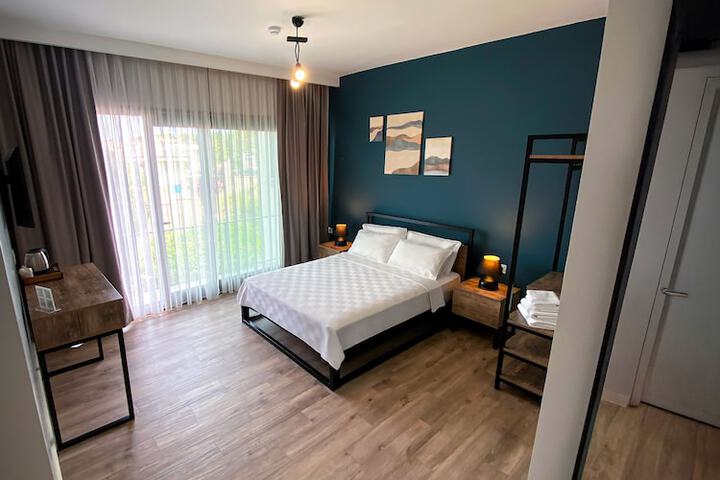 Room 15 of 61