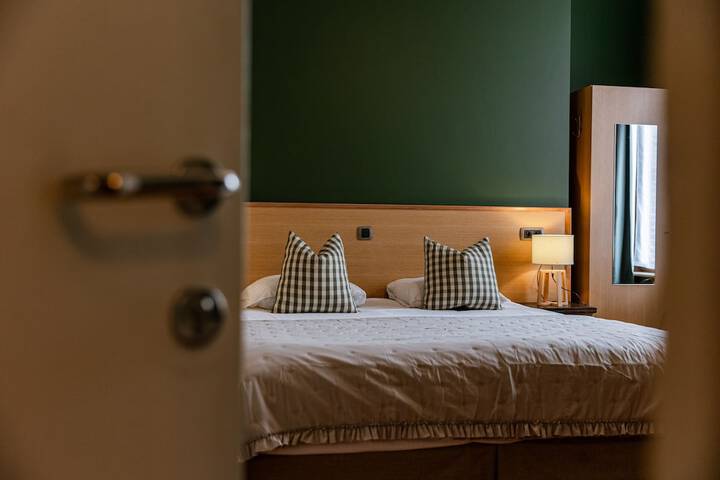Room 19 of 44