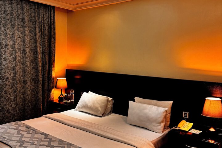 Room 14 of 48