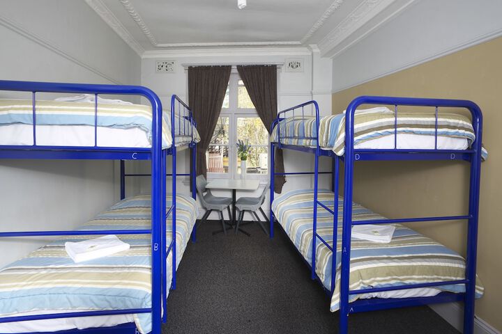 Room 5 of 31