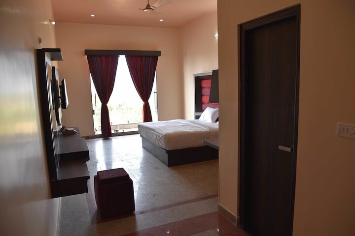 Room 13 of 60