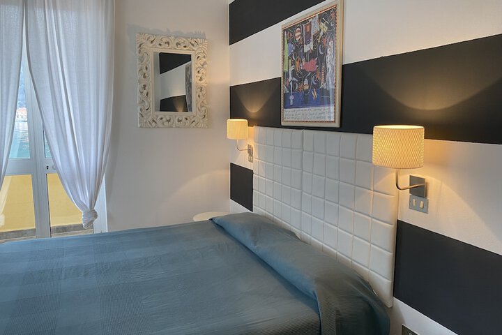 Room 14 of 68