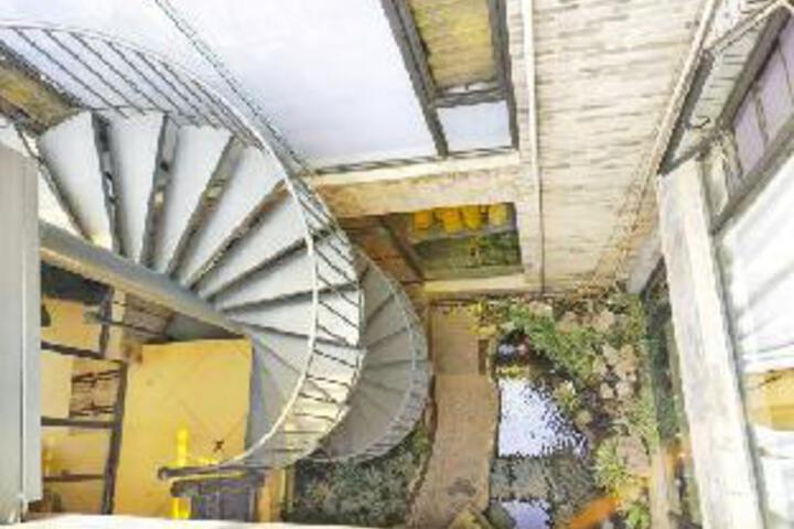 General 10 of 23