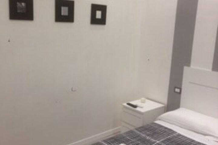 Room 10 of 15