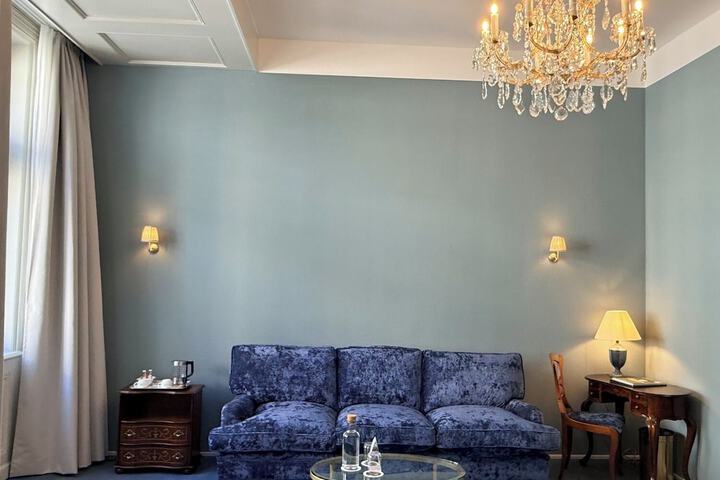 Room 41 of 74