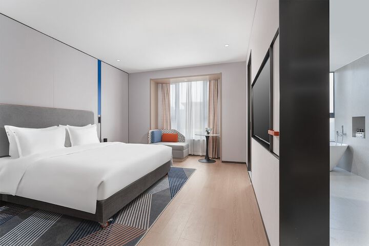 Room 19 of 49