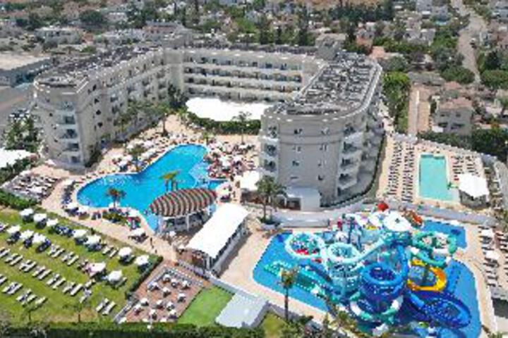 Brilliant Hotel Apartments