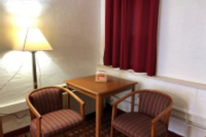 Room 186 of 228