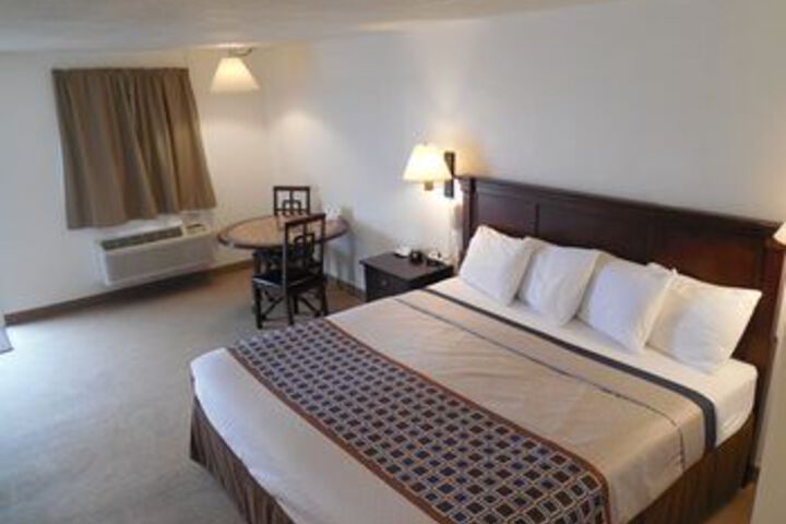 Room 14 of 98