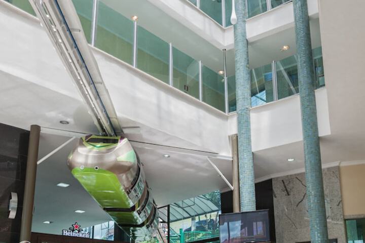 Entrance & Lobby