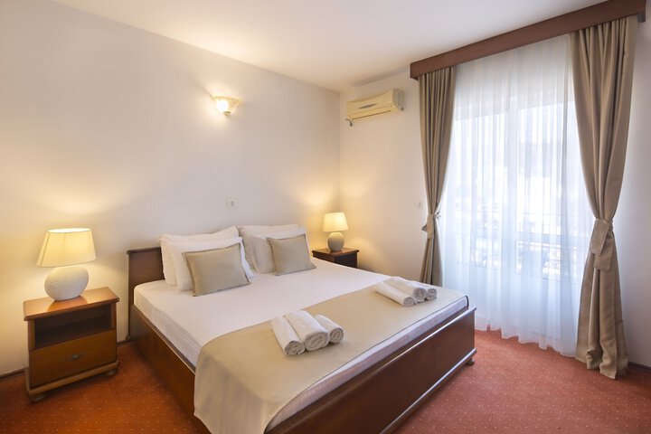 Room 34 of 95