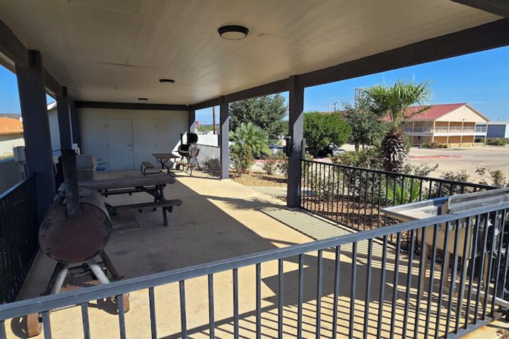 Property Grounds 41 of 47