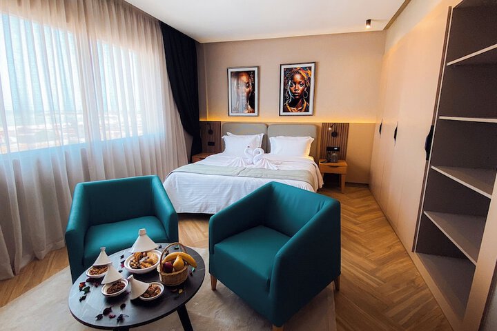 Room 13 of 38