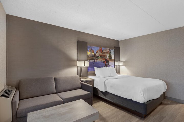 Room 17 of 39