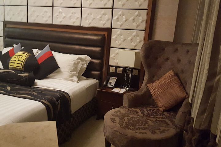 Room 21 of 139
