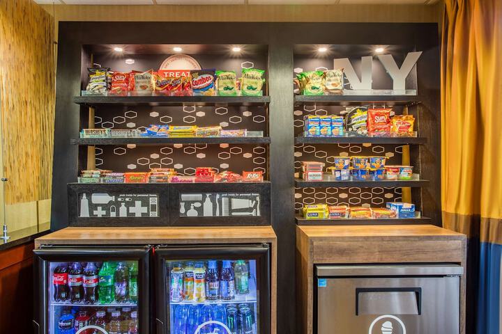 Snack bar
