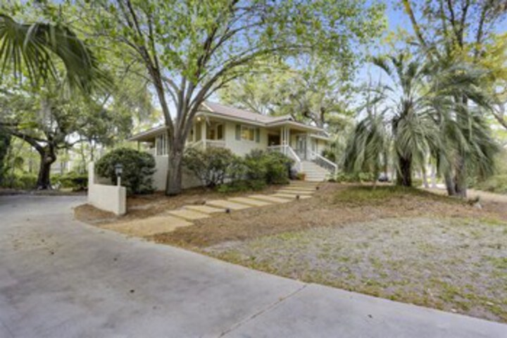 Property Grounds 33 of 42