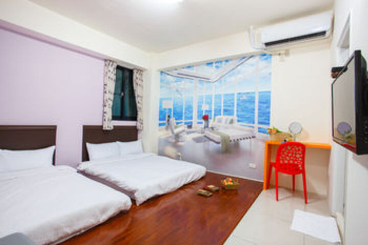 Room 52 of 89