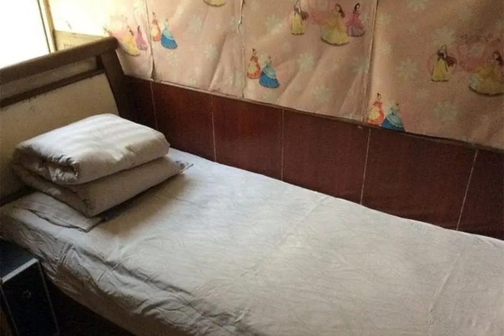 Room 10 of 10
