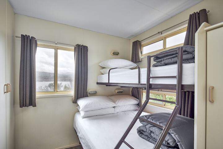 Room 3 of 46