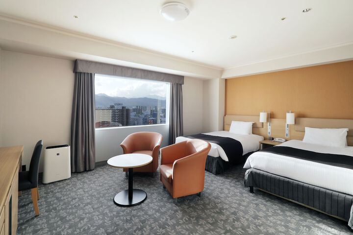 Room 13 of 78