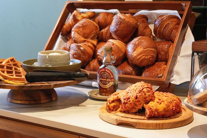 Breakfast/Coffee Service 30 of 65
