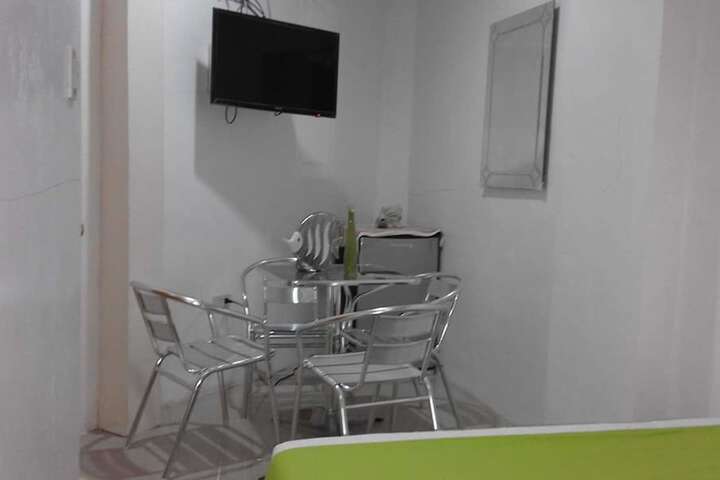 Room 2 of 7