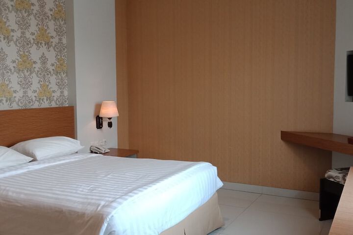 Room 6 of 20
