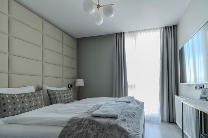 Room 46 of 82