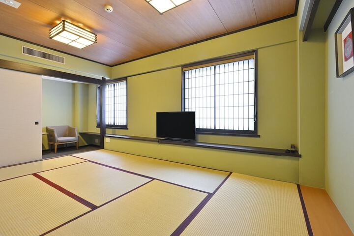 Room 30 of 51