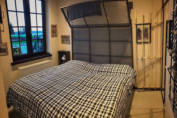 Room 5 of 50